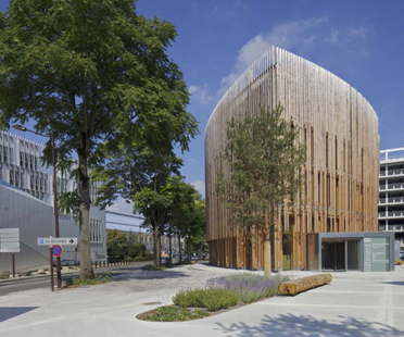 Barré Lambot: edificio de madera Bâtiment B, en Nantes
