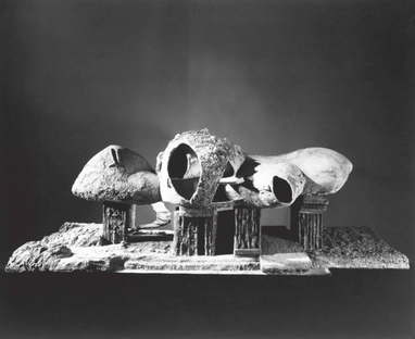 Frederick Kiesler. Endless House. The MoMA photo by George Barrows
