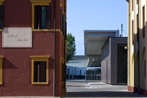 Westway Architects Cantina Santa Margherita recladding envoltorio
