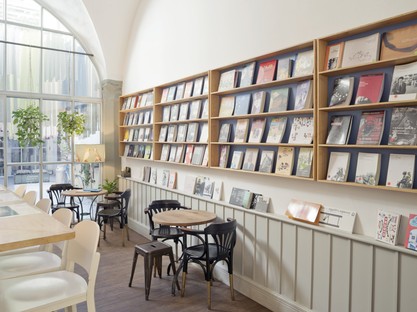Deferrari + Modesti Brac Bookstore Florencia
