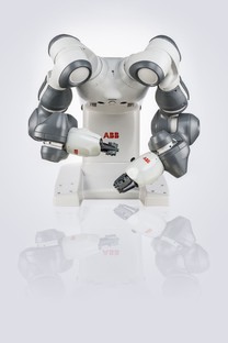 »YuMi®, dual-arm industrial robot«, 2015 Collaborative robot, © ABB Ltd.
