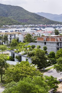 Vo Trong Nghia Architects + ICADA A House en Nha Trang

