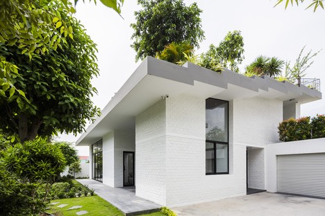 Vo Trong Nghia Architects + ICADA A House en Nha Trang
