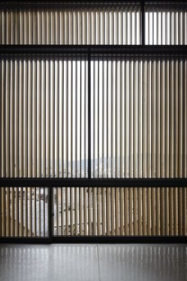 Florian Busch Architects K8 Bar Galería en Kioto
