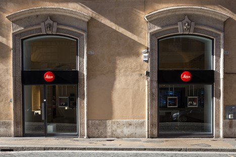DC10 un proyecto de superficies para el Leica Store de Roma
