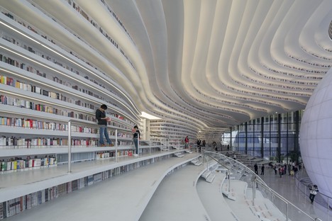 MVRDV Tianjin Binhai Library un océano de libros
