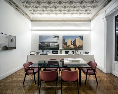 Casa y estudio dos interiores de Schiattarella Associati 
