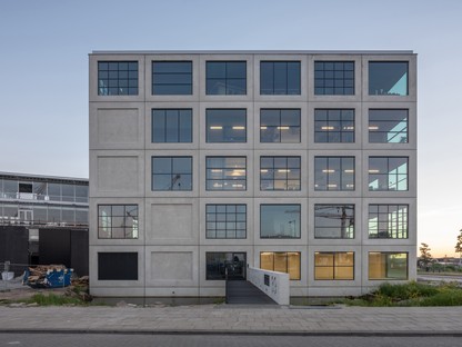MVRDV SALT un edificio de oficinas en Ámsterdam 
