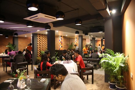 Shahriar Alam Flavour’s café Rajshahi Bangladés
