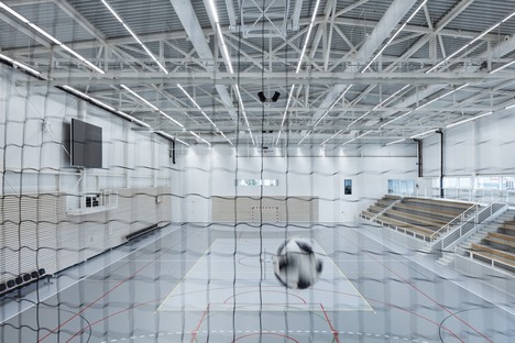 Cuboid Architekti City Sports Hall en Kuřim República Checa
