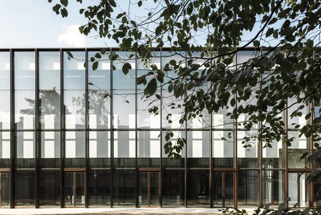 KAAN Architecten firma CUBE para la Universidad de Tilburg
