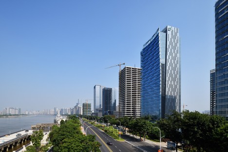 Fxcollaborative una onda luminosa para el Fubon Fuzhou Financial Center
