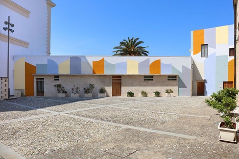 David Tremlett Wall Surfaces entre arquitectura y arte púbico en Bari
