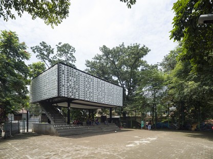 Arquitectura en Indonesia: una microbiblioteca y una vivienda
