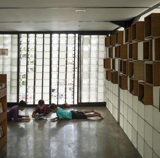 Arquitectura en Indonesia: una microbiblioteca y una vivienda
