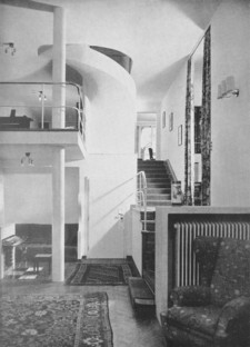 Exposición Home Stories: 100 Years, 20 Visionary Interiors en el Vitra Design Museum
