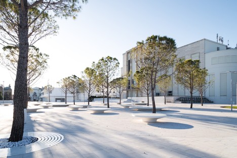 C+S Architects una intervención urbana en la Piazza del Cinema, Lido de Venecia
