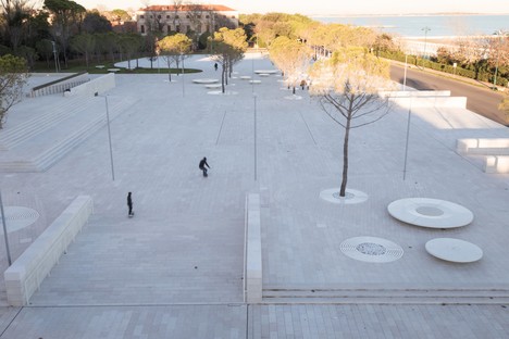 C+S Architects una intervención urbana en la Piazza del Cinema, Lido de Venecia
