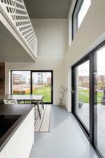 Pasel Künzel Architects proyecto K41 Black Diamond vivir en un cubo en Utrecht
