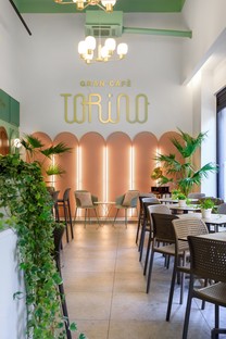 PuccioCollodoro Architetti interiorismo del Gran Cafè Torino en Palermo
