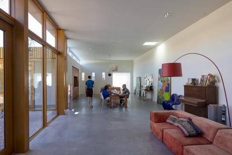 MVRDV transforma una oficina en vivienda Villa Stardust en Róterdam
