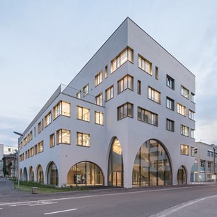 Berger+Parkkinen Associated Architects Laboratorios del Instituto de Farmacia Salzburgo
