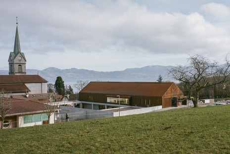 ateliers o-s architectes ampliación de edificio escolar en Lugrin
