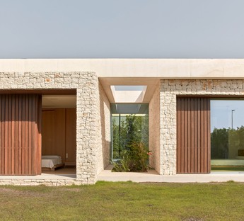 Ramón Esteve Studio, construir un microcosmos en armonía con la naturaleza - Casa Madrigal