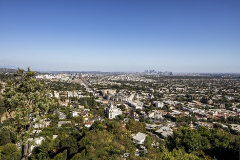 SAOTA Hillside casa con vistas al skyline de Los Ángeles

