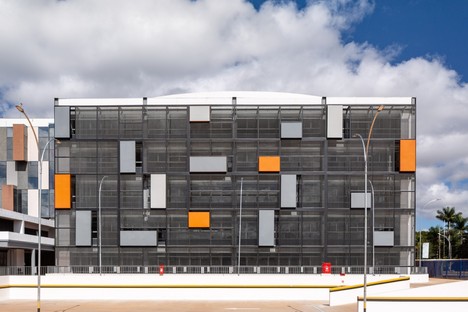 Kruchin Arquitetura nuevo edificio y aparcamiento del UDF University Center de Brasilia
