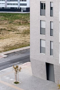 Alvisi Kirimoto Viale Giulini Affordable Housing construcción residencial de protección social en Barletta
