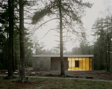 KAAN Architecten Loenen Pavilion un edificio conmemorativo en armonía con la naturaleza
