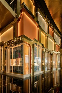 MVRDV completa la fachada del flagship store Bulgari en Bangkok
