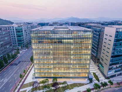 Foster + Partners sede central Hankook Technoplex en Pangyo, Seúl
