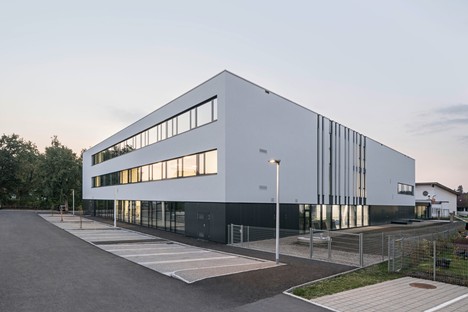 .Megatabs .BORG una escuela sostenible y de alta eficiencia energética en Oberndorf
