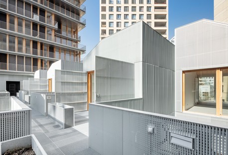 Moussafir Architectes y Nicolas Hugoo Architecture Edificios de uso mixto en París
