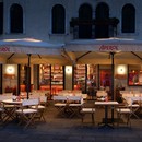 Vudafieri-Saverino Partners Interiorismo para Terrazza Aperol en Venecia
