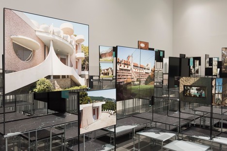 Exposición 10 viaggi nell’architettura italiana Triennale Milano 
