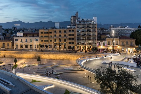 Zaha Hadid Architects inaugurada la plaza Eleftheria en Nicosia 
