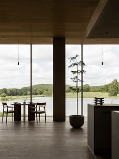 Norm Architects ÄNG un restaurante entre viñedos en Suecia
