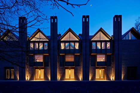 RIBA Stirling Prize 2022 a la biblioteca del Magdalene College Cambridge de Níall McLaughlin Architects
