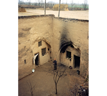 Cave Dwellings, Luoyang, Henan, China ph.Terence Prout
