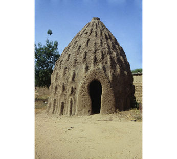 Musgum Shell Hut, Cameroon ph.Deidi van Schaewen
