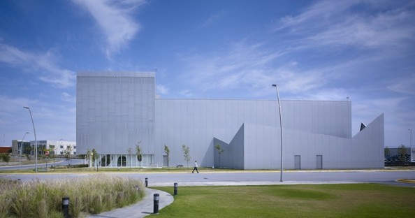 Brooks + Scarpa Architects, Metalsa, México 
