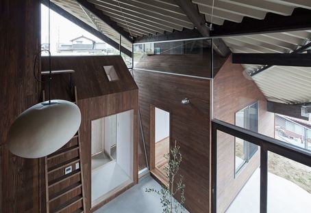 La Rain Shelter House de y+M design en Yanogo (Japón)
