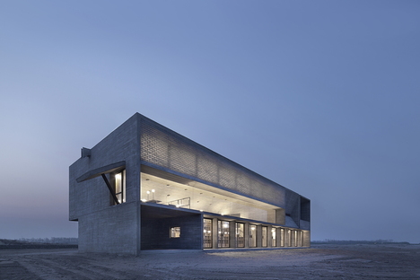 Vector Architects y la Seashore Library en la playa, en China
