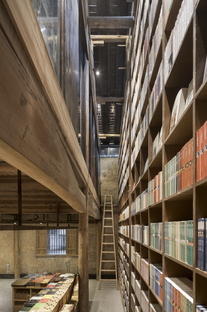 AZL Architects y la Librairie Avant-Garde Tonglu, China 