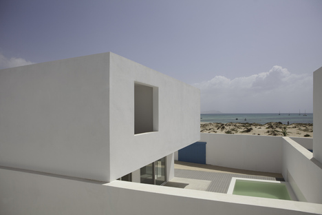José Adrião: complejo residencial en Praia do Estoril, Cabo Verde
