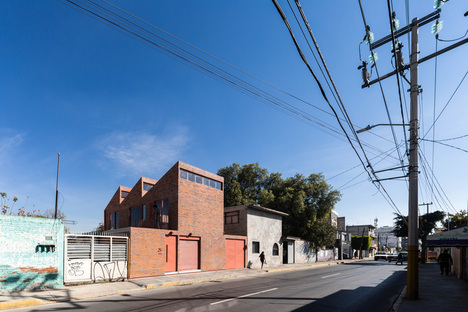DOSA STUDIO: Casa Palmas en Texcoco, México
