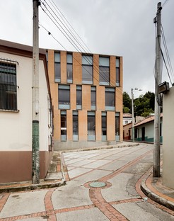 Taller de Arquitectura de Bogotá: Centro de Atención Integrada
